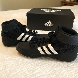 Adidas kid’s HVC wrestling shoes - youth size 4